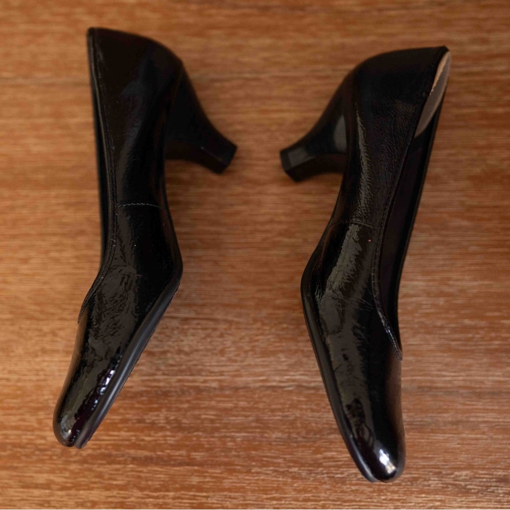 Aerosols Black pumps size 6.5